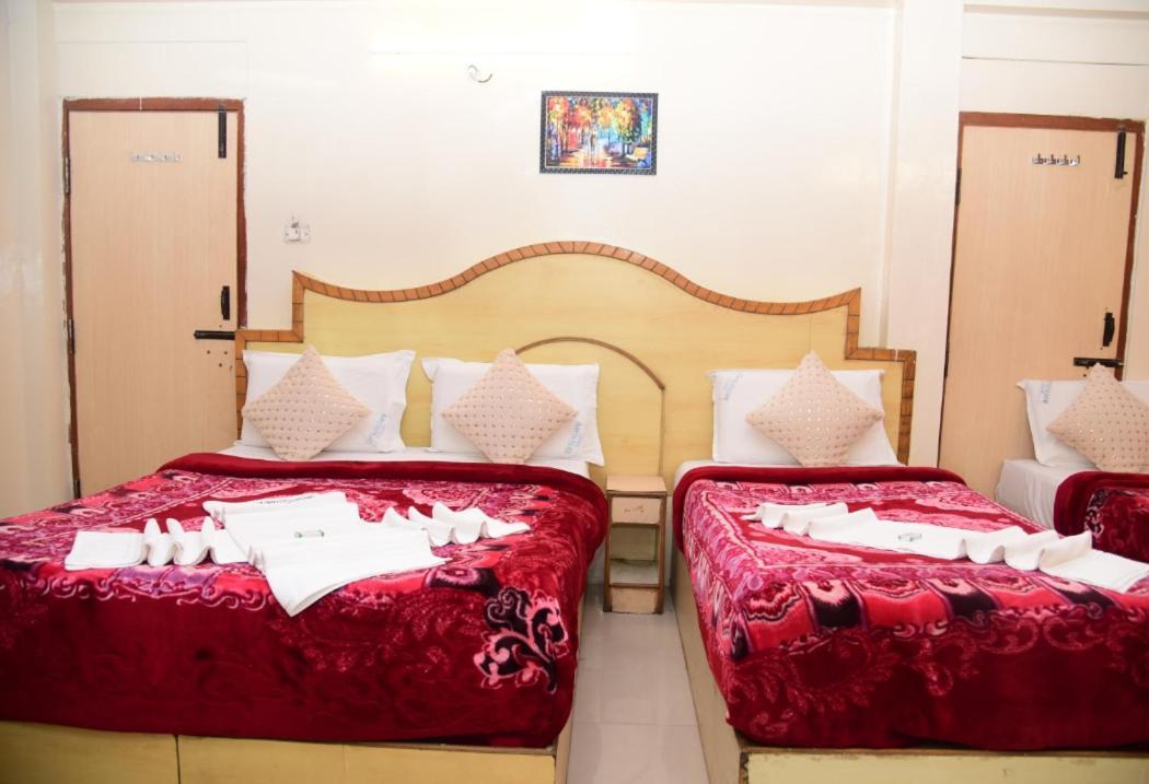 N K F Residency Villa Mysore Bagian luar foto