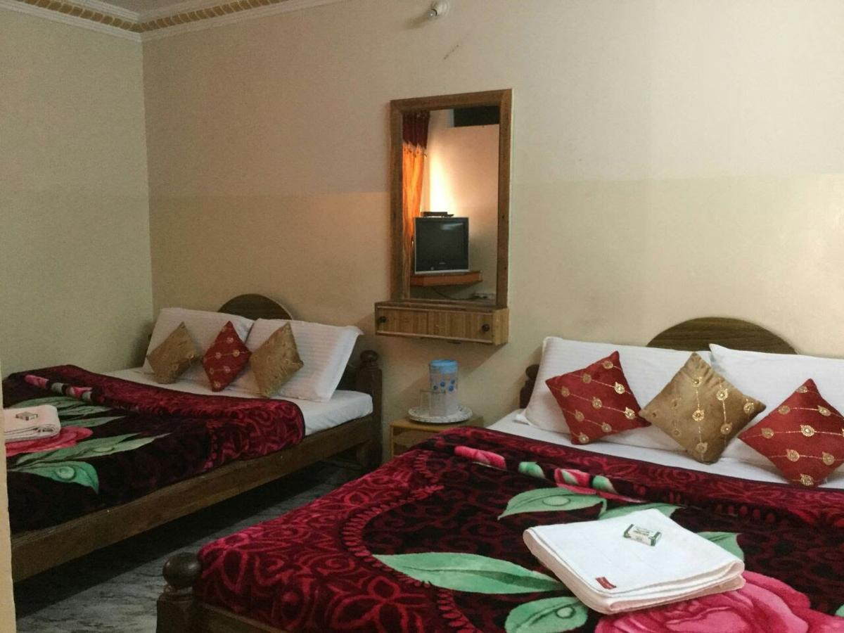 N K F Residency Villa Mysore Bagian luar foto